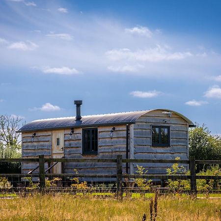 Monkwood Shepherds Hut - Ockeridge Rural Retreats وورسيستير المظهر الخارجي الصورة